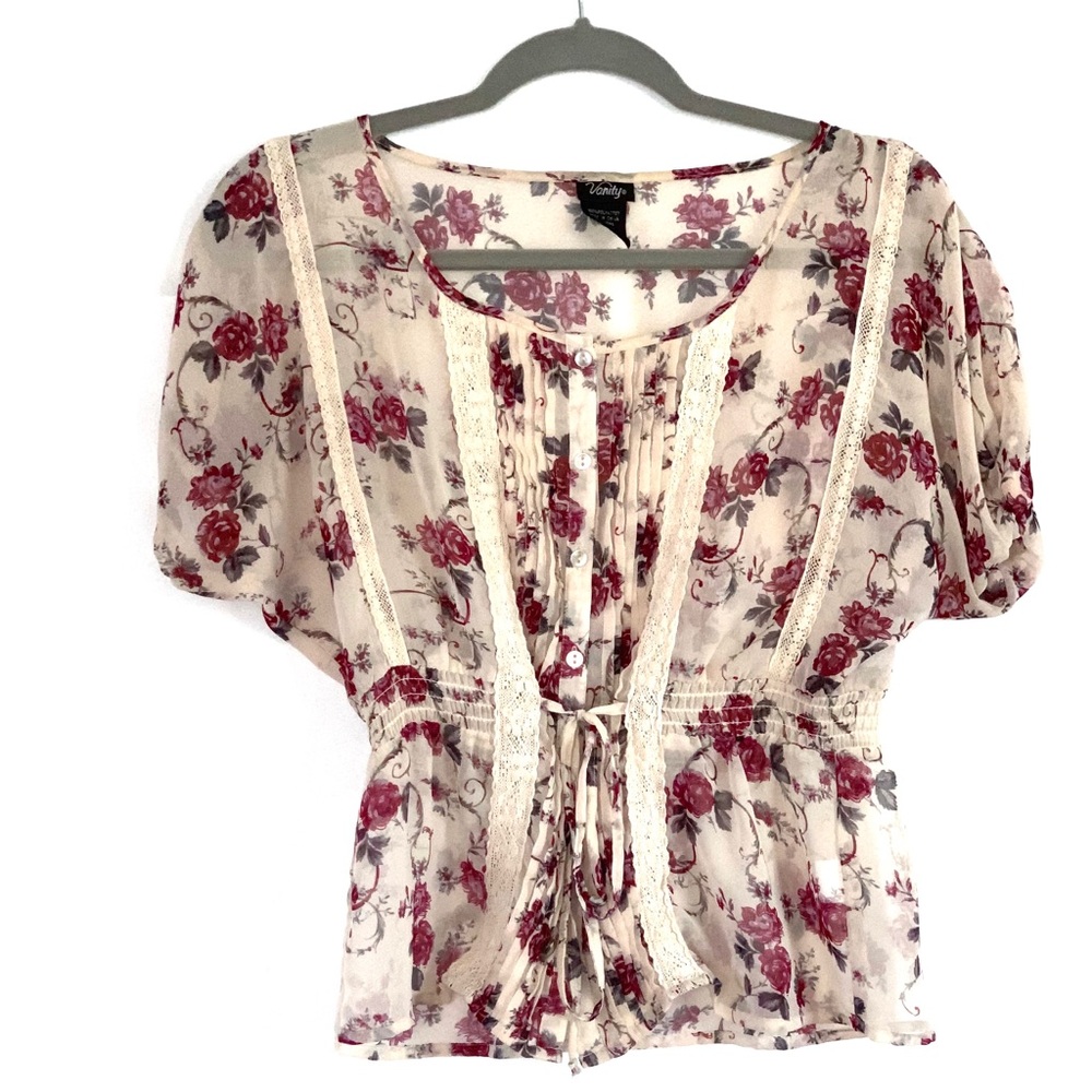 Size small Vanity floral blouse